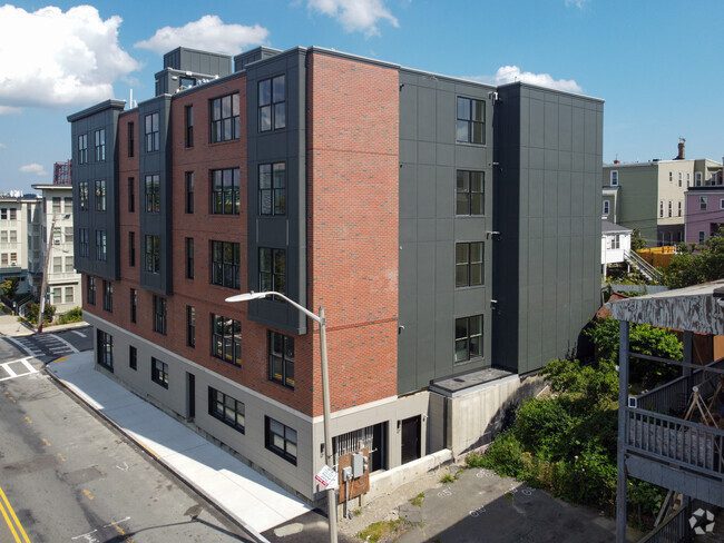 FinanceBoston Arranges a $8,450,000 Construction to Permanent Loan for a 16-Unit Luxury Apartment Building in East Boston